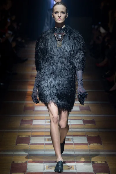 Look 44